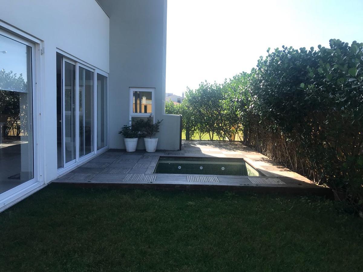 Casa 450m2 Laguna Internacional Exterior foto